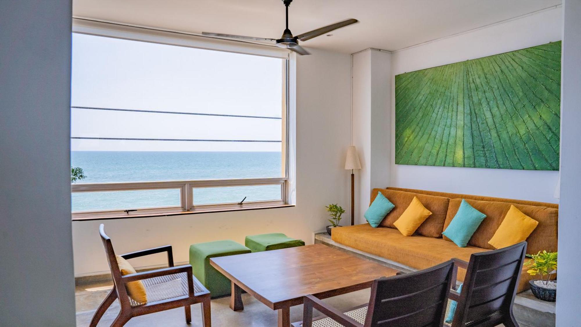 The Ocean Front By The Serendipity Collection Коломбо Экстерьер фото